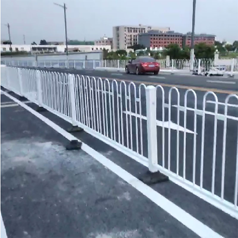 城市道路护栏生产厂家包施工安装